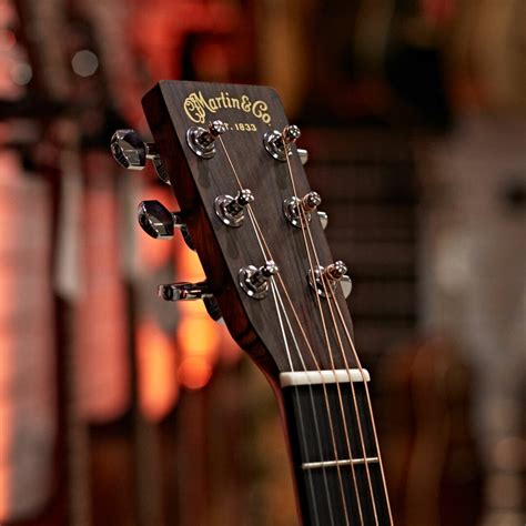 acoustic headstock brands.